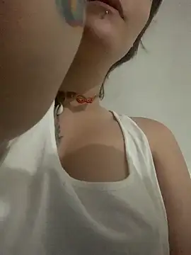 Snapshot of Casal_HotBrisa chatting on 02/05/26, 03:11 Casal HotBrisa online show from 02/05/26, 03:11