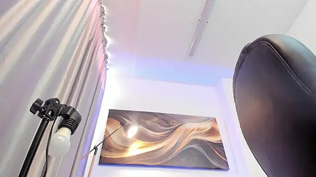 Britney Cortez online show from 04/01/26, 01:23