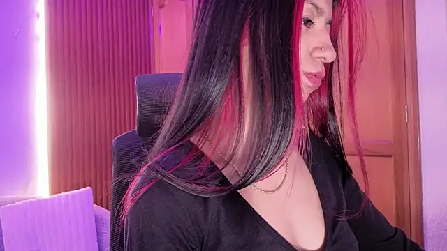 dulcetorresvg online show from 02/28/26, 03:07