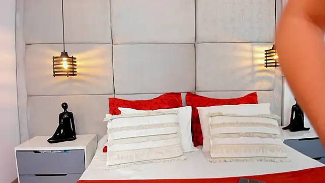 IvonneOwen online show from 02/04/26, 03:34