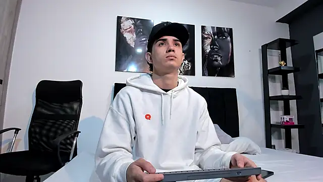 Alejo Grey online show from 01/09/26, 12:41