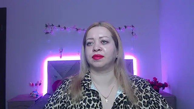 OliviaVerr online show from 04/10/26, 12:21