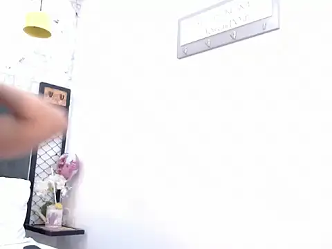 Snapshot of VanessaWaner chatting on 01/11/26, 08:58 VanessaWaner online show from 01/11/26, 08:58