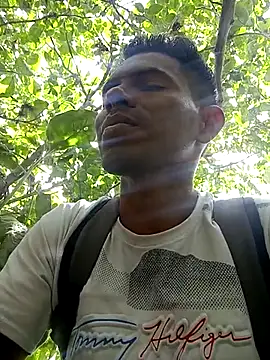 Snapshot of adambrosk_08 chatting on 01/17/26, 05:49 adambrosk 08 online show from 01/17/26, 05:49