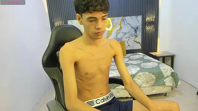 Dark Desiree18 online show from 02/15/26, 12:14