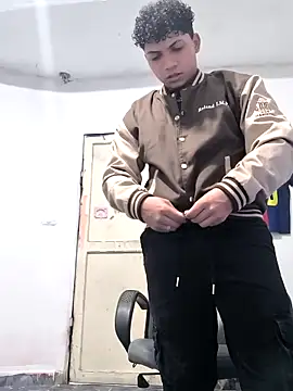 VersedChip online show from 02/04/26, 10:36