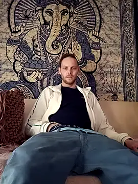 Snapshot of Maggo88 chatting on 02/18/26, 06:59 Maggo88 online show from 02/18/26, 06:59