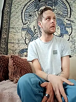 Snapshot of Maggo88 chatting on 02/20/26, 01:33 Maggo88 online show from 02/20/26, 01:33