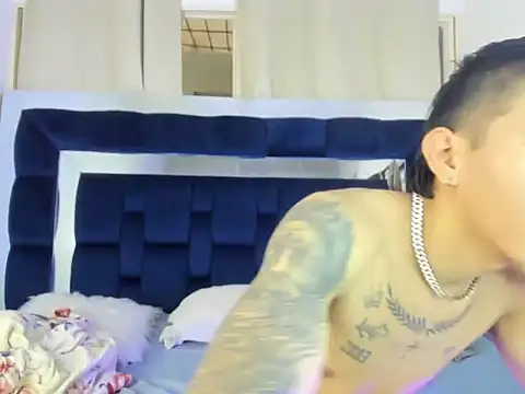 Scook Gray  online show from 03/13/26, 09:32