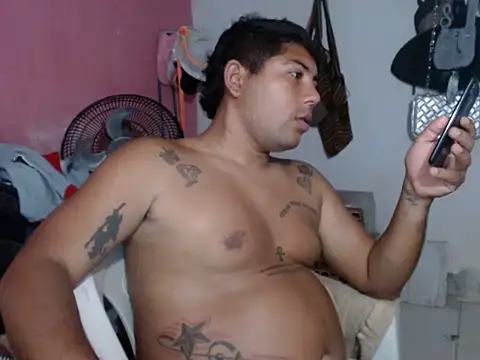 Snapshot of master_juju1924 chatting on 03/01/26, 04:36 master juju1924 online show from 03/01/26, 04:36