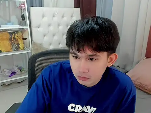 Snapshot of davincihugecock chatting on 03/07/26, 04:37 davincihugecock online show from 03/07/26, 04:37