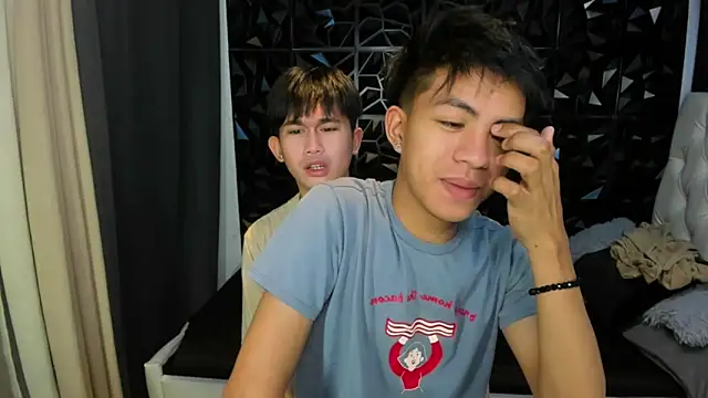 Snapshot of davincihugecock chatting on 03/28/26, 04:39 davincihugecock online show from 03/28/26, 04:39