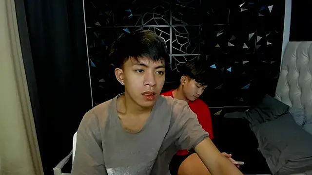 Snapshot of davincihugecock chatting on 03/30/26, 06:53 davincihugecock online show from 03/30/26, 06:53