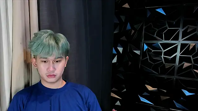 Snapshot of davincihugecock chatting on 04/05/26, 04:59 davincihugecock online show from 04/05/26, 04:59