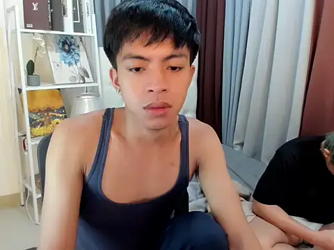 Snapshot of davincihugecock chatting on 04/07/26, 04:29 davincihugecock online show from 04/07/26, 04:29