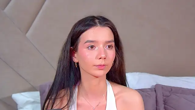 VanessaVienne online show from 03/10/26, 04:34