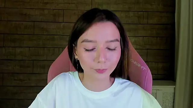 VanessaVienne online show from 04/11/26, 04:22