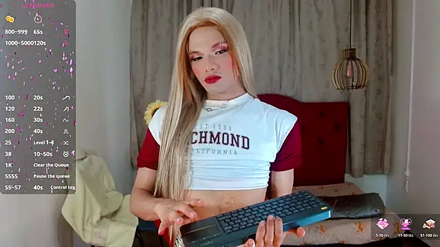 Isabella Kirk online show from 01/14/26, 07:41