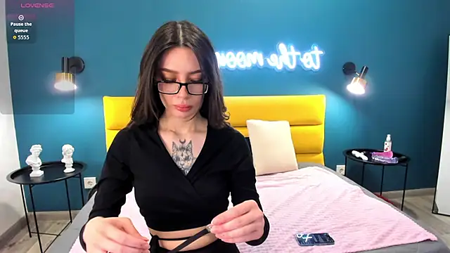 IvyDainty online show from 04/02/26, 01:36