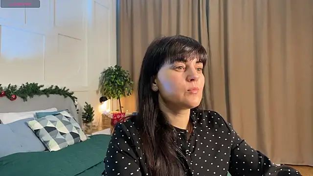 Snapshot of _SilkyShadow_ chatting on 01/13/26, 01:22 SilkyShadow online show from 01/13/26, 01:22