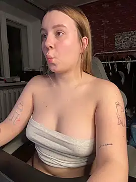 AnnaSeint online show from 04/01/26, 06:49