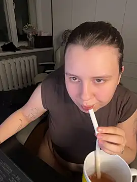 AnnaSeint online show from 05/27/26, 06:49