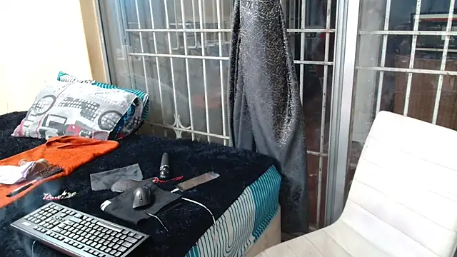 Amanda April online show from 04/06/26, 09:05