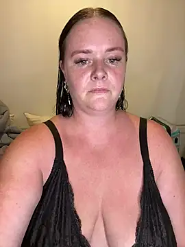 Snapshot of carinabro10 chatting on 01/16/26, 10:30 carinabro10 online show from 01/16/26, 10:30