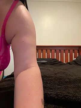 Snapshot of carinabro10 chatting on 02/23/26, 01:25 carinabro10 online show from 02/23/26, 01:25