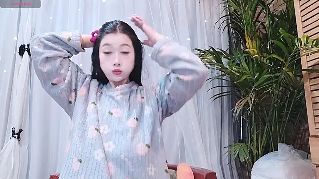 Snapshot of neinei_bao chatting on 02/13/26, 02:07 neinei bao online show from 02/13/26, 02:07