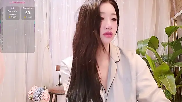 neinei bao online show from 04/25/26, 02:58