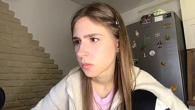 ElsieKuhlmann online show from 03/29/26, 05:07