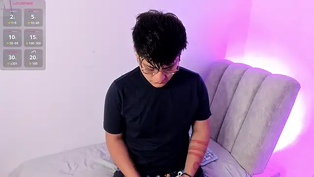 Theo Rowan online show from 01/12/26, 09:25