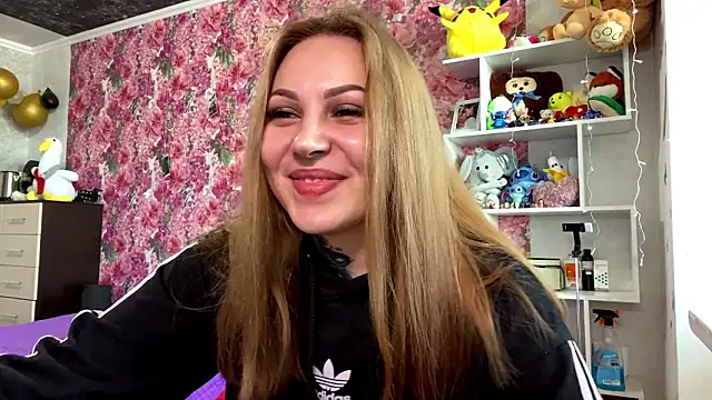 Snapshot of TraciBallena chatting on 02/02/26, 09:08 TraciBallena online show from 02/02/26, 09:08