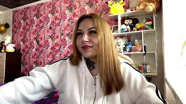 Snapshot of TraciBallena chatting on 02/03/26, 09:03 TraciBallena online show from 02/03/26, 09:03