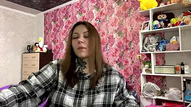 Snapshot of TraciBallena chatting on 02/19/26, 07:04 TraciBallena online show from 02/19/26, 07:04