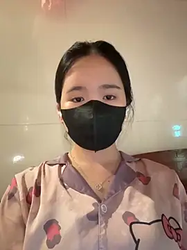 Gwen879 online show from 04/06/26, 03:59