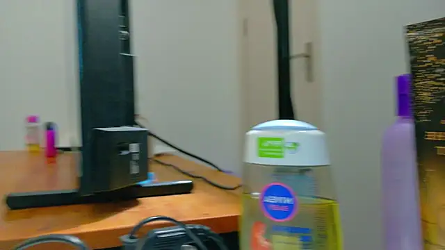 MiaGoldd  online show from 01/09/26, 06:27