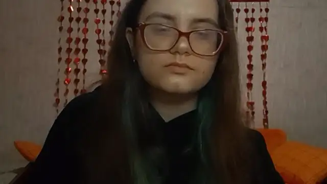 Snapshot of Miyabeee chatting on 02/17/26, 05:19 Miyabeee online show from 02/17/26, 05:19