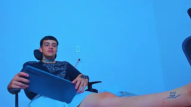 Thomas-Wil online show from 05/06/26, 08:14