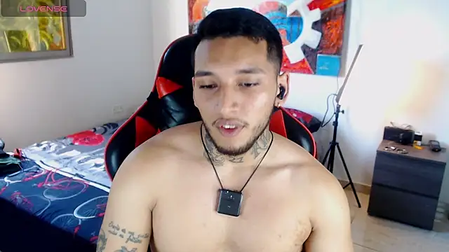 EvanVelvet online show from 02/25/26, 09:35