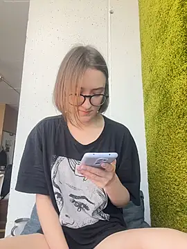 Persephone Kore online show from 05/04/26, 12:23