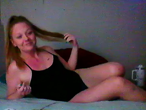 tinytiff33 online show from 01/14/26, 02:17