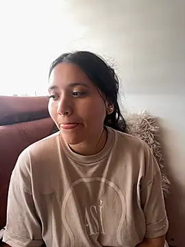 Veronica Wins  online show from 03/05/26, 06:59