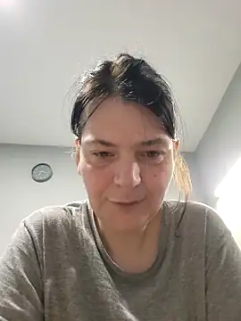 Snapshot of roksa2026 chatting on 04/19/26, 05:18 roksa2026 online show from 04/19/26, 05:18