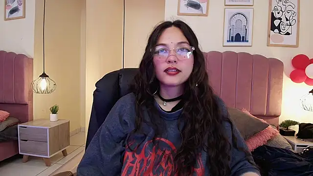 Hanabie  online show from 04/11/26, 03:11