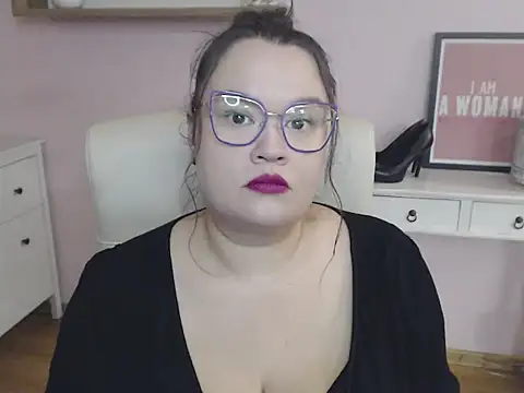 Snapshot of HollyDanceSoul chatting on 01/14/26, 06:08 HollyDanceSoul online show from 01/14/26, 06:08