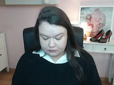 Snapshot of HollyDanceSoul chatting on 02/13/26, 05:36 HollyDanceSoul online show from 02/13/26, 05:36