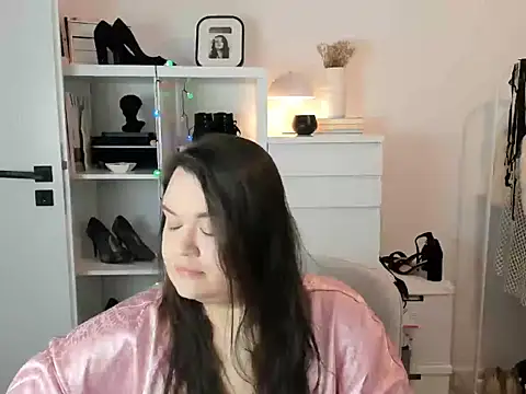 Snapshot of HollyDanceSoul chatting on 03/02/26, 05:19 HollyDanceSoul online show from 03/02/26, 05:19