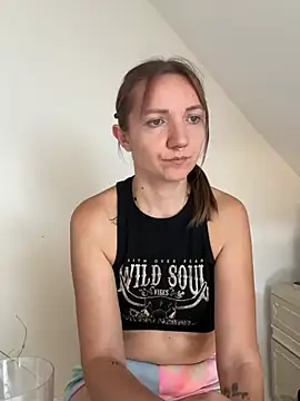 Snapshot of Marina_und_Jayden chatting on 07/10/26, 12:41 Marina und Jayden online show from 07/10/26, 12:41